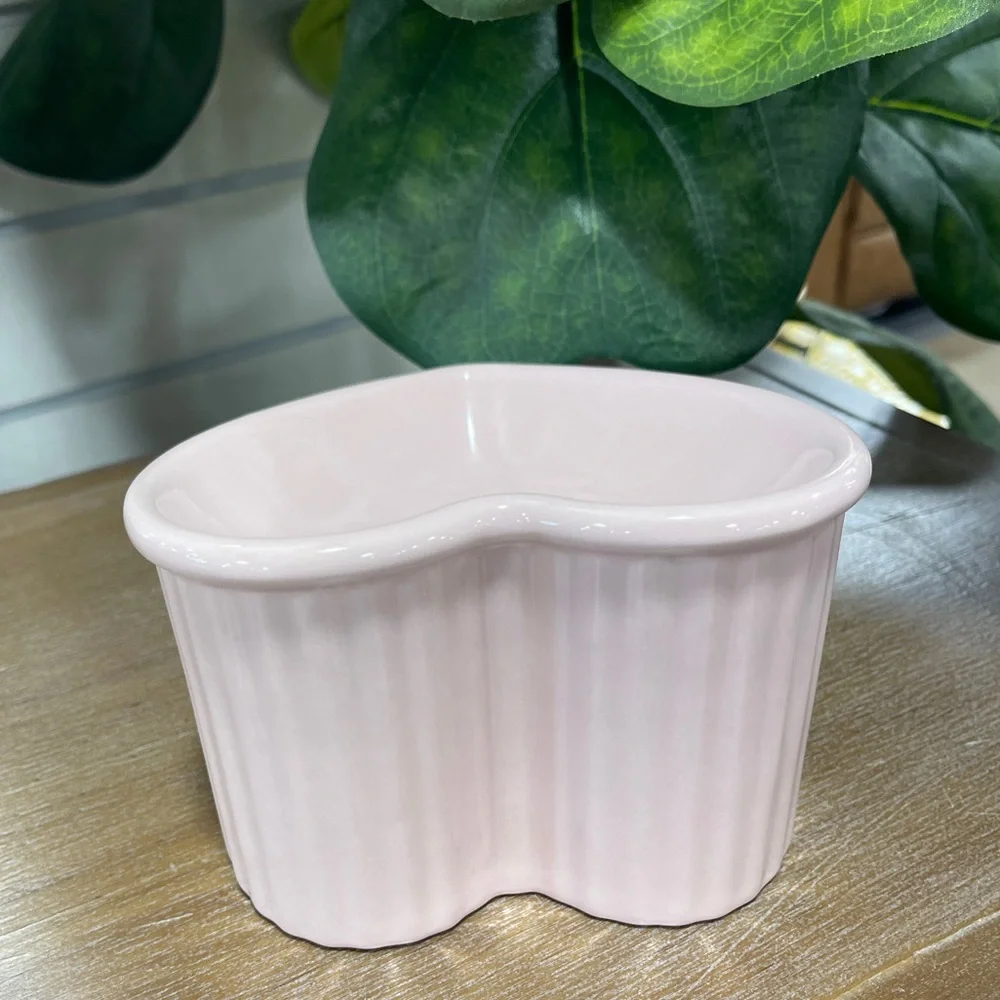 Pastel Pink Heart Shaped Ceramic Elevated Pet Food Water Dish Dog or Cat NEW